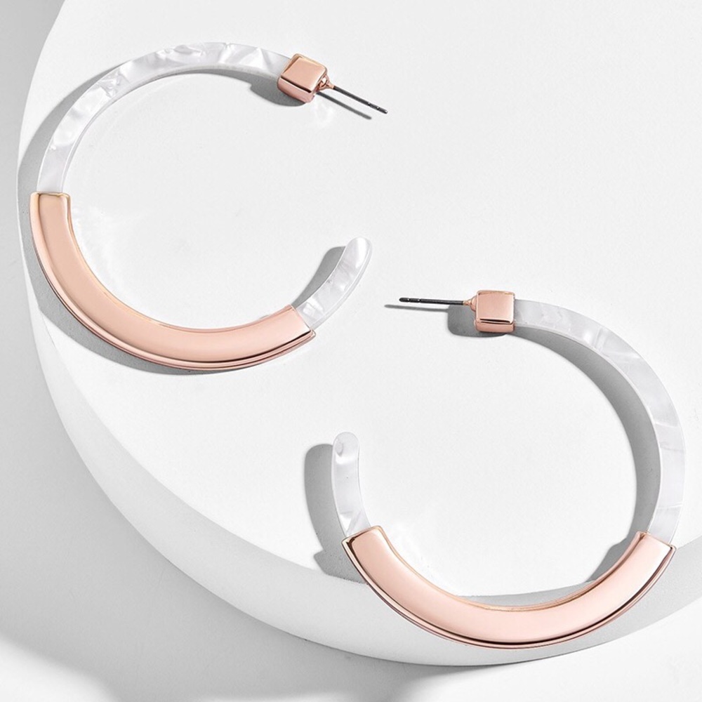 ⭐️{BOGO}⭐️ Rose & White Half Hoop Acrylic Earrings